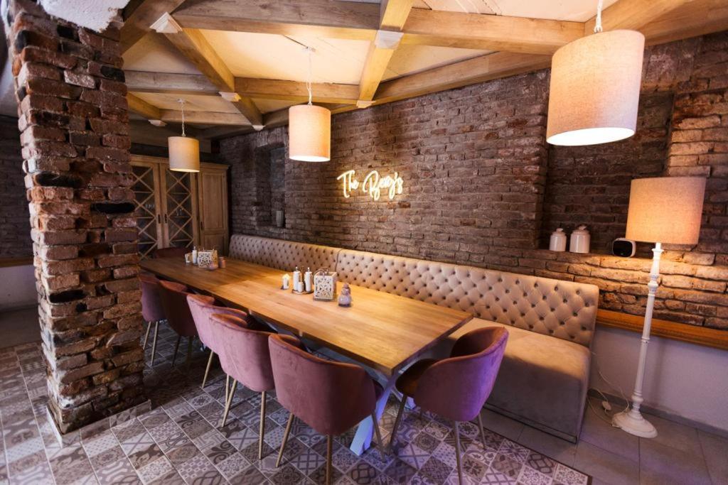 Hotel The Berg'S 10 Ocna Mures Esterno foto